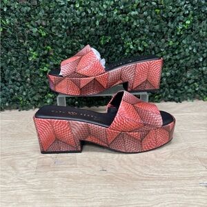 Katy Perry Collections THE BUSY BEE SLIP-ON - W9